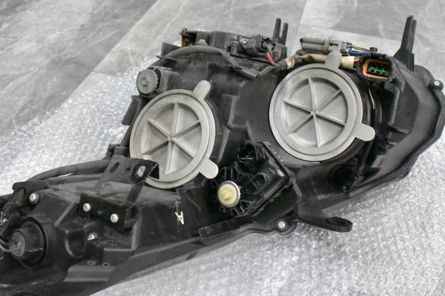 【中古】GTR用純正ヘッドライト２５年式 imgrc0095172292.jpg