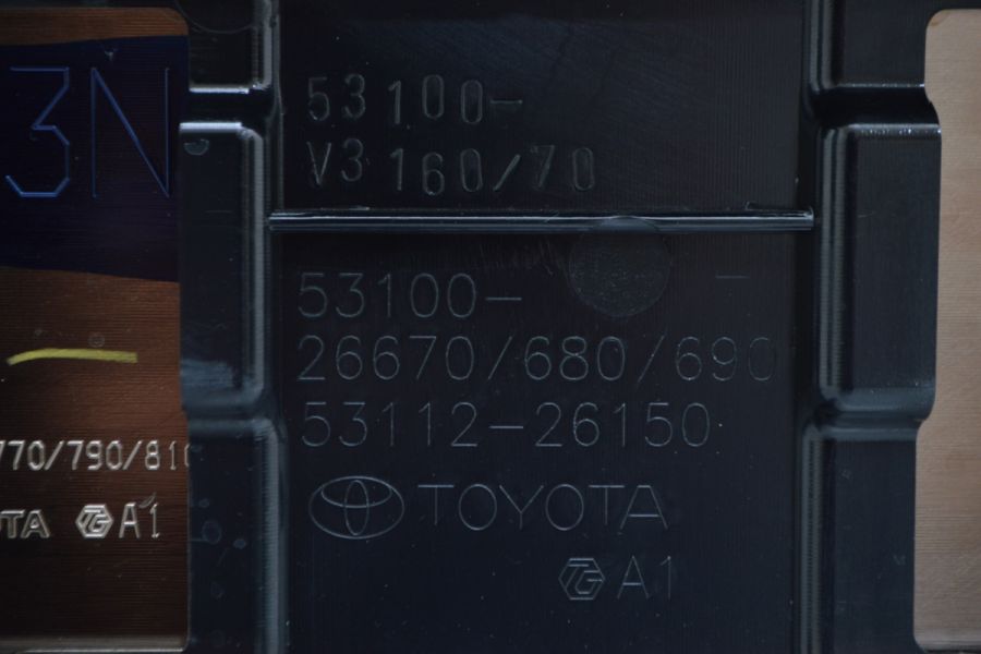 新車外し品】トヨタ 200系 ハイエース 7型 スーパーGL 標準