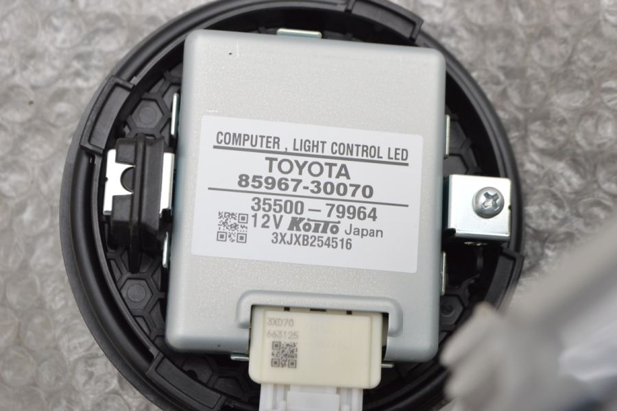 新車外し品】トヨタ 200系 ハイエース 7型 スーパーGL 純正 LEDヘッド