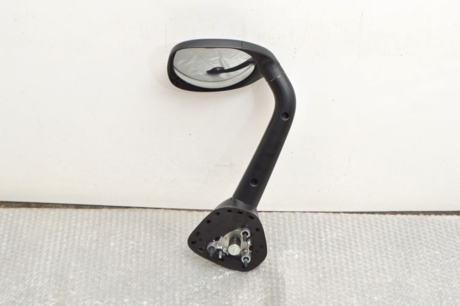 新車外し　200系ハイエース　ガッツミラー 新車外し品】トヨタ 200系 ハイエース 7型 純正 ガッツミラー 1