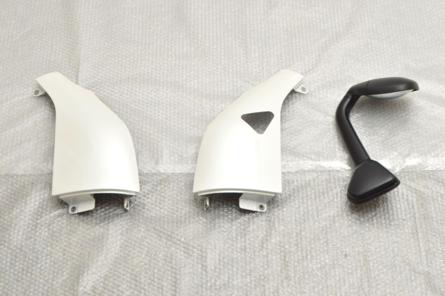 ハイエース ガッツミラーとパネルのセット ハイエース 8型 新車外し