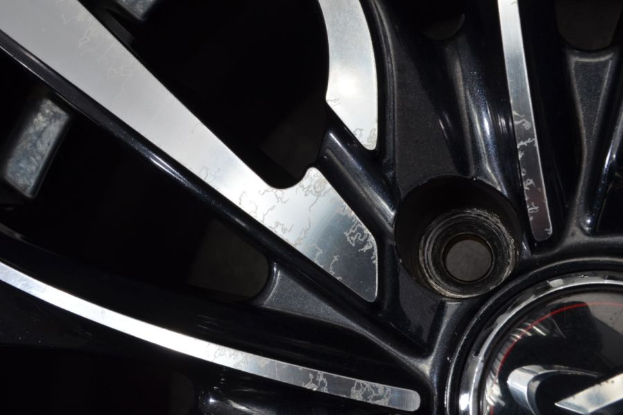 ウェッズ レオニス VT 17in 7J +47 PCD100 215/45R17 ホイールのみ発送 