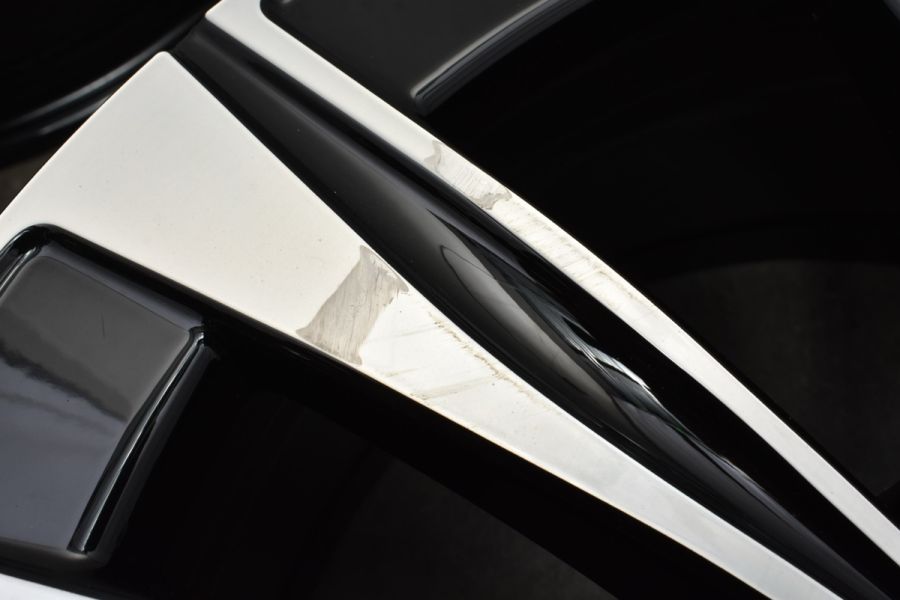 正規品】メルセデスベンツ W206 Cクラス 純正 17in 7.5J +44