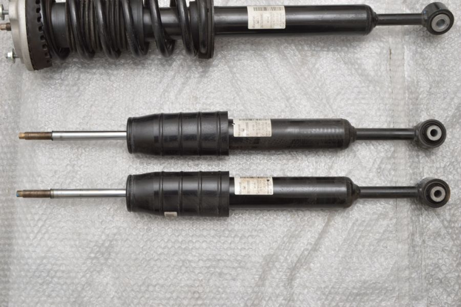 希少 正規品】マセラティ MG30B ギブリ 純正 サスキット 1台分