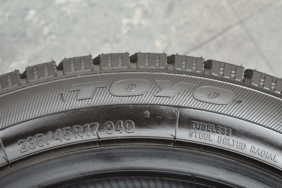 2020年製 バリ溝 スタッドレス】トーヨー オブザーブ ガリット GIZ 235