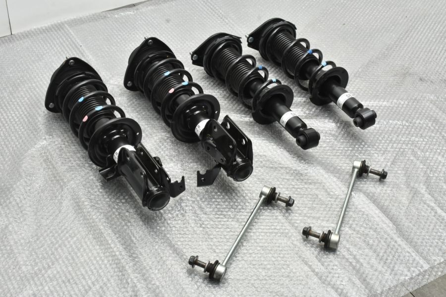 GR86 ZN8 純正サス (新車外し)（GR86 サスペンション交換作業