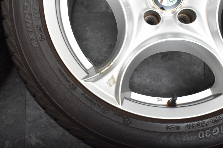 アルファロメオ　ブレラ純正　PCD110　159等にも 程度良好品アルファロメオ ブレラ 純正 17in 7.5J +41 PCD110