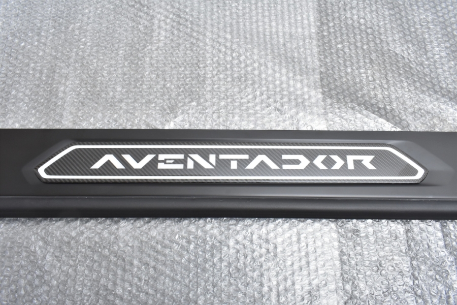 ランボルギーニ　部品 美品 純正パーツ】ランボルギーニ アヴェンタドール S 純正 右