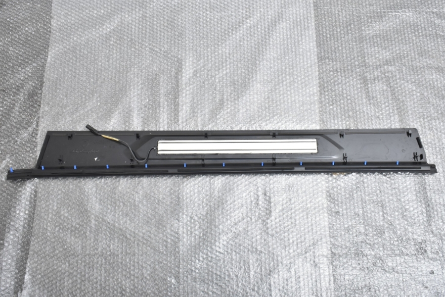 美品 純正パーツ】ランボルギーニ アヴェンタドール S 純正 右