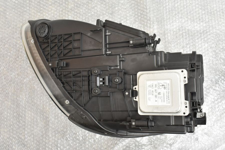 純正パーツ】ポルシェ 958 カイエン 前期 純正 HIDヘッドライト