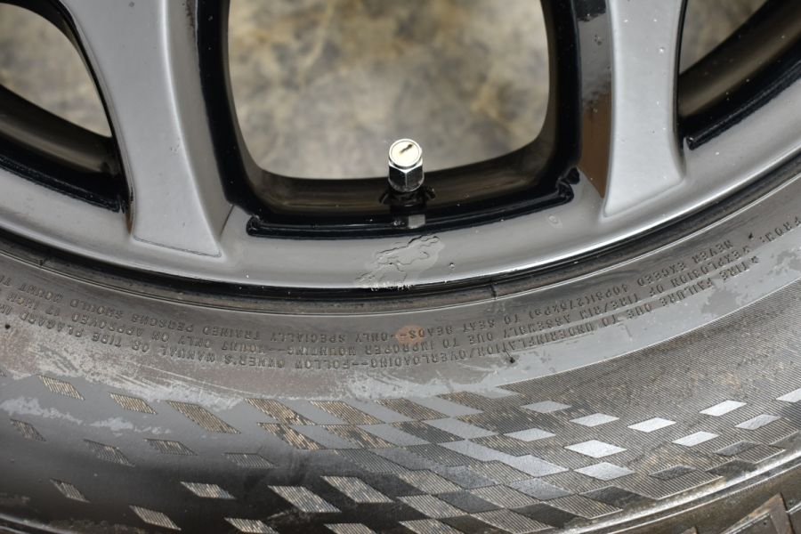 トヨタ 純正　エスティマ 215/60R17 トヨタ純正アルミホイール エスティマ ハイブリッド 7J 114.3 +