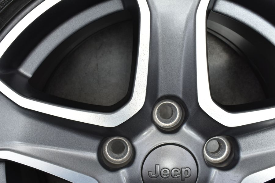 バリ溝】ジープ JL ラングラー 純正 17in 7.5J +44.45 PCD127 ヨコハマ