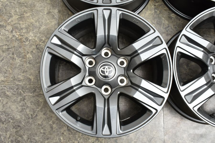 新車外し品】トヨタ 125 ハイラックス Z 純正 17in 7.5J +30 PCD139.7