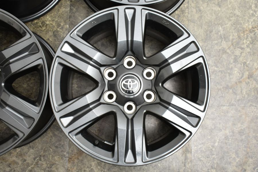 新車外し品】トヨタ 125 ハイラックス Z 純正 17in 7.5J +30 PCD139.7