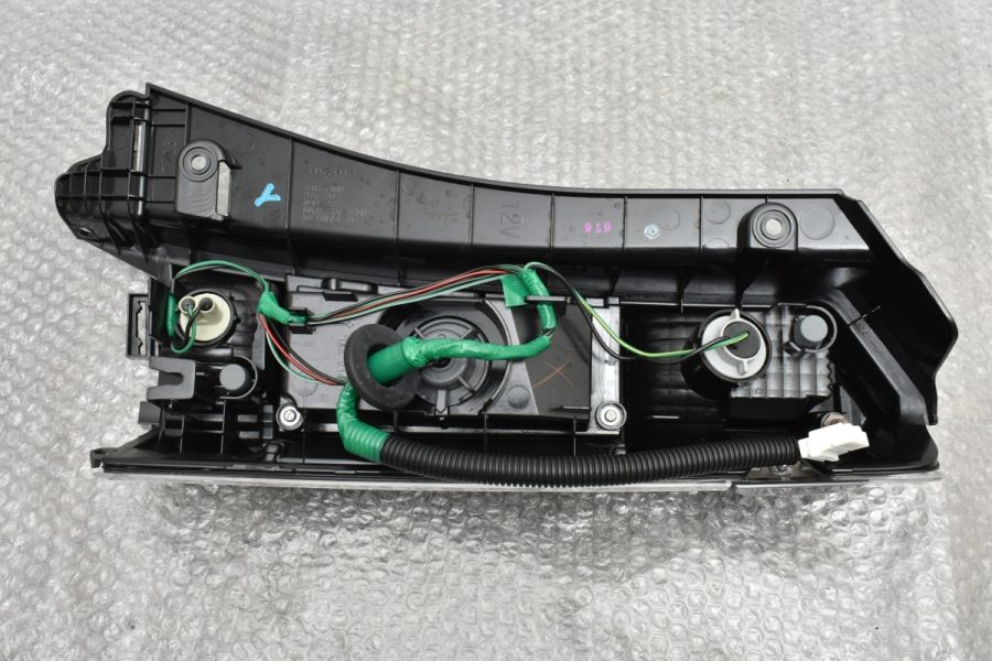 美品】ホンダ JF1 JF2 N-BOX カスタム 純正 LEDテールライト 左右 
