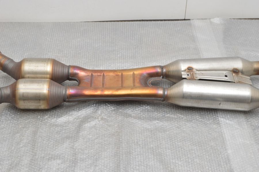 LS500純正中間マフラー LS500純正中間マフラー 程度良好品】レクサス LC500 純正