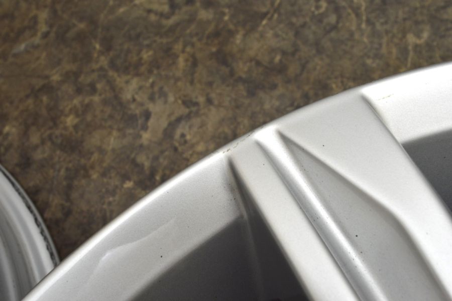 良好品】フォルクスワーゲン ゴルフトゥーラン 純正 17in 6.5J +