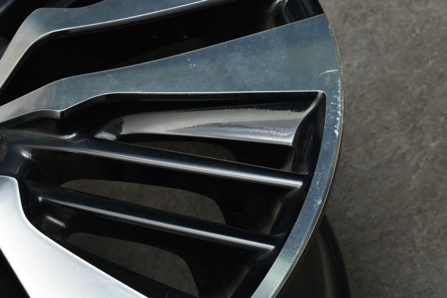 トヨタ 30系 アルファード SCパッケージ 純正 235/50R18 美品 バリ溝】トヨタ 30 アルファード SCパッケージ 純正 18in