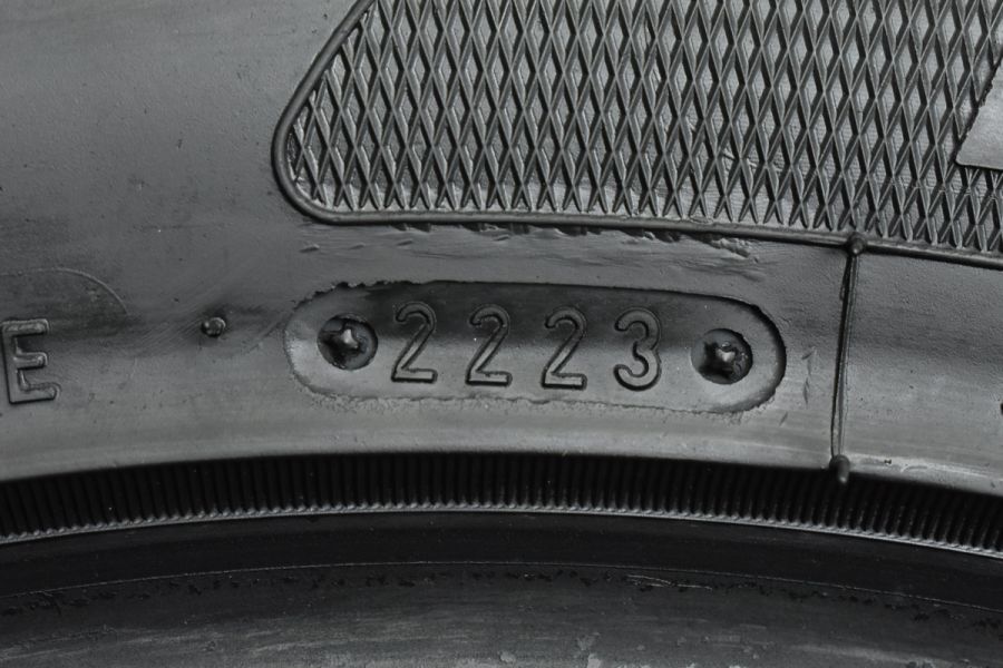 2023年製 イボ・ライン付】マックストレック マキシマム M1 215