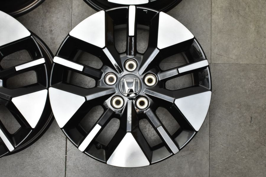 新車外し 美品】ホンダ RP ステップワゴン スパーダ 純正 16in 6.5J +