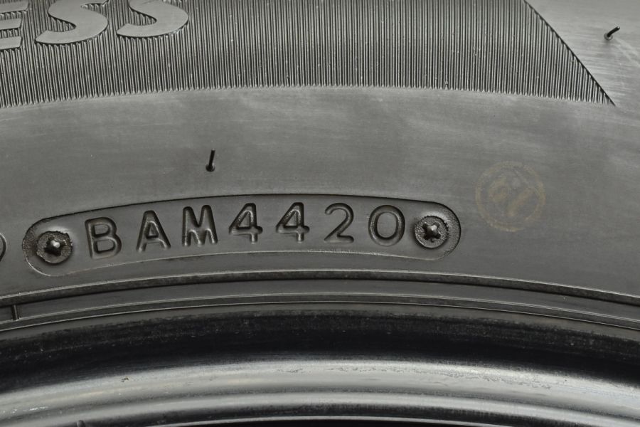 バリ溝】ブリヂストン ブリザック VRX2 215/55R18 4本セット CX-30 MX