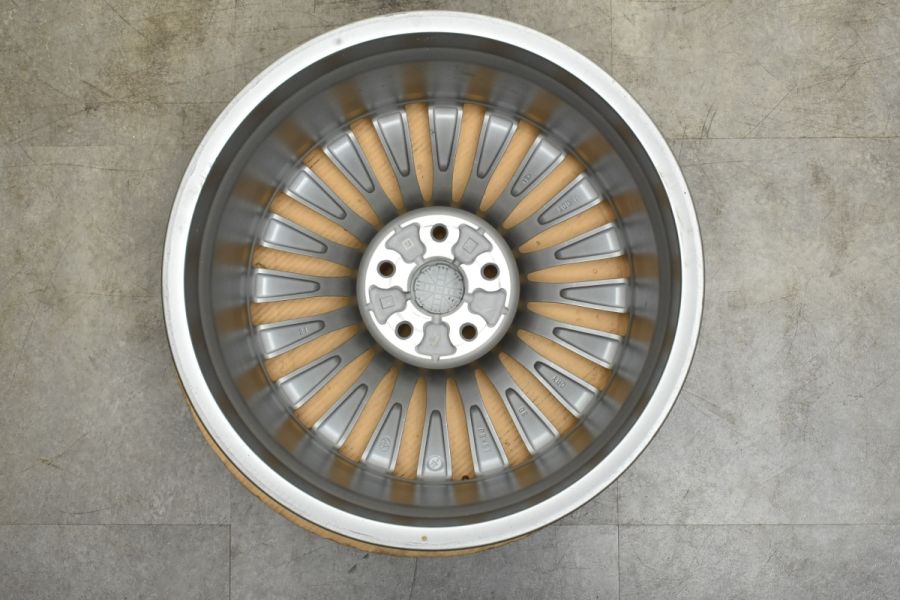 新車外し品】トヨタ クラウンセダン 純正 19in 8J+30 PCD120 4本販売