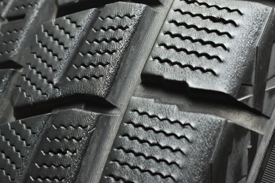 トヨタ 150 ランクル プラド後期スタッドレス ダンロップ ウィンターマックス トヨタ 150 ランクル プラド後期スタッドレス ダンロップ ウィンター