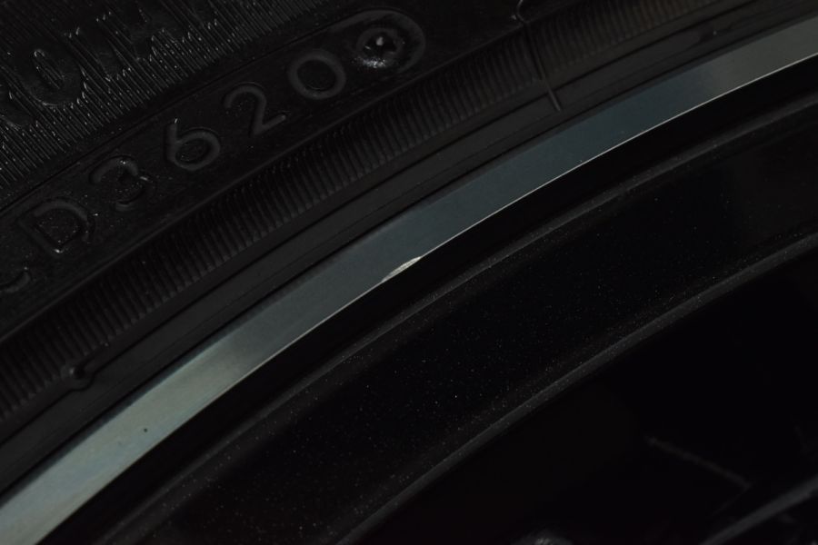 バリ溝 DM-V3】プレシャス HM3 20in 8.5J +35 PCD114.3 ブリヂストン