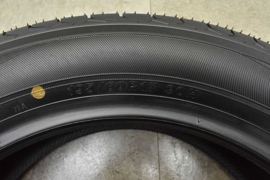 YOKOHAMA 195/60R17 23年製冬タイヤ【シャ-8 ①】